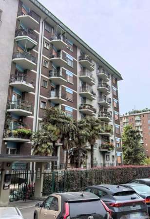 Foto Appartamento in vendita a Milano