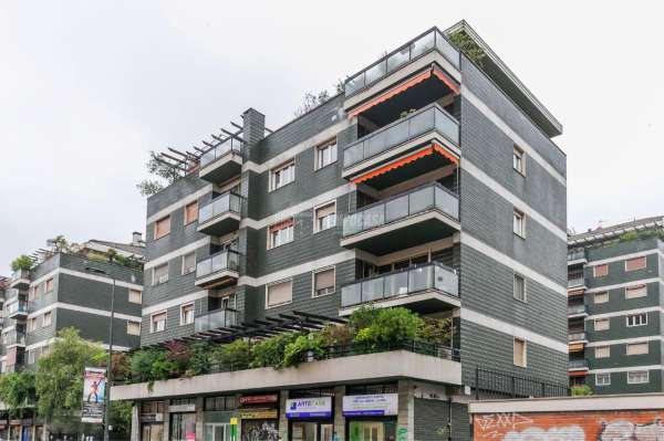 Foto Appartamento in vendita a Milano
