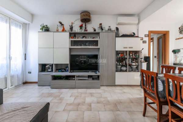Foto Appartamento in vendita a Milano
