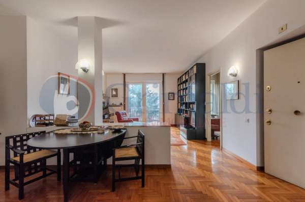 Foto Appartamento in vendita a Milano