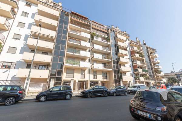 Foto Appartamento in vendita a Milano