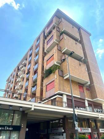 Foto Appartamento in vendita a Milano