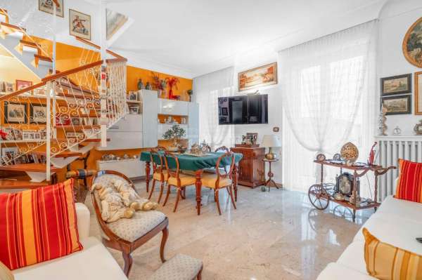 Foto Appartamento in vendita a Milano