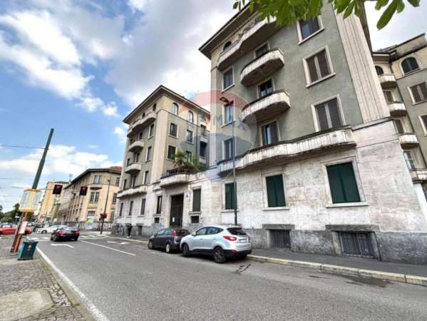 Foto Appartamento in vendita a Milano