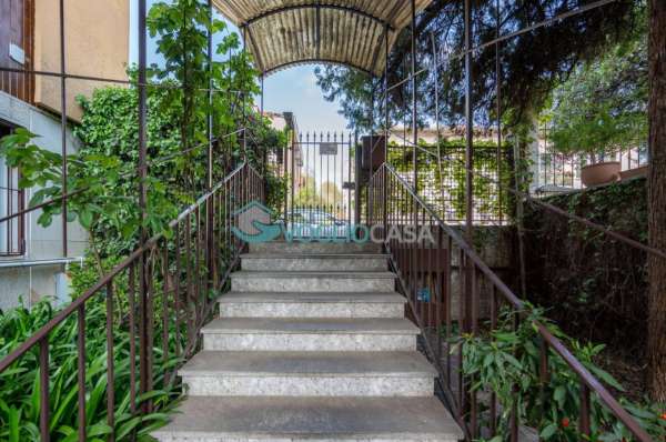Foto Appartamento in vendita a Milano