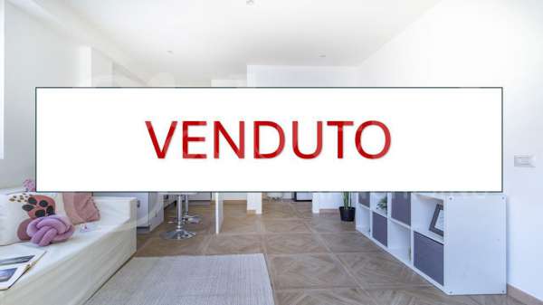 Foto Appartamento in vendita a Milano