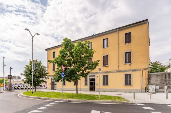 Foto Appartamento in vendita a Milano