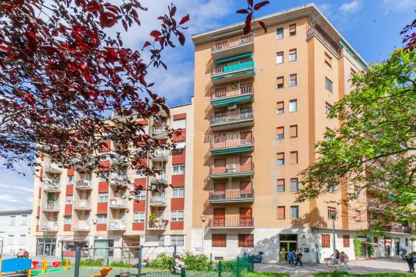 Foto Appartamento in vendita a Milano