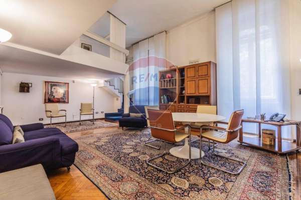 Foto Appartamento in vendita a Milano