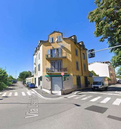Foto Appartamento in Vendita a Milano Via Lisiade Pedroni,  1