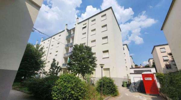 Foto Appartamento in Vendita a Milano Via Privata Preneste,  4