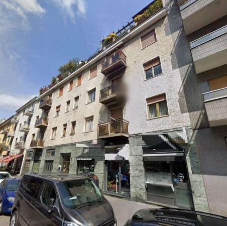 Foto Appartamento in Vendita a Milano Via Sebastiano del Piombo,  12