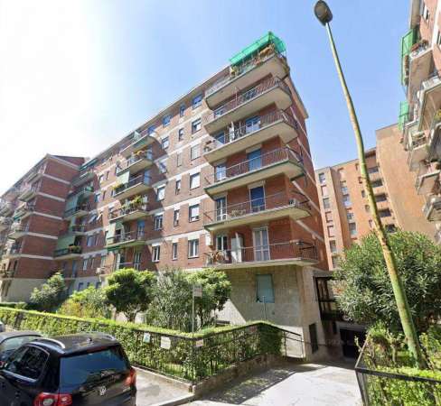Foto Appartamento in Vendita a Milano Via Tolmezzo,  12
