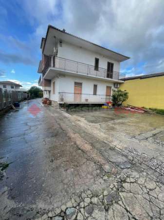 Foto Appartamento in vendita a Minturno