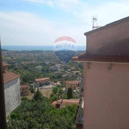 Foto Appartamento in vendita a Minturno