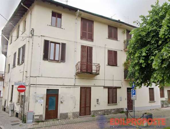 Foto Appartamento in Vendita a Misinto