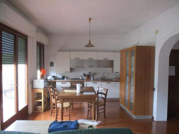 Foto Appartamento in vendita a Montecalvoli Alto - Santa Maria a Monte 110 mq  Rif: 1322328