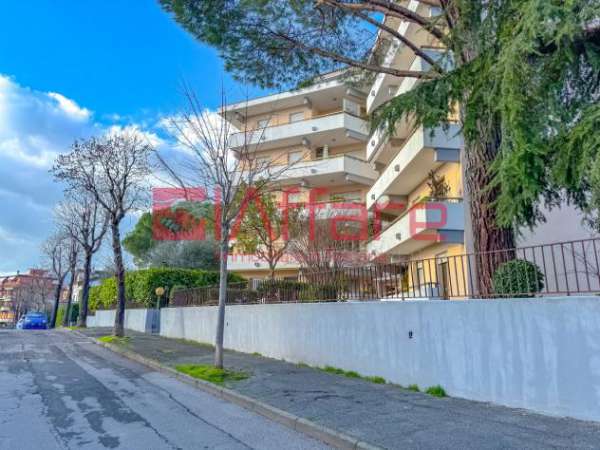 Foto Appartamento in vendita a Montecatini-Terme 180 mq  Rif: 1248055