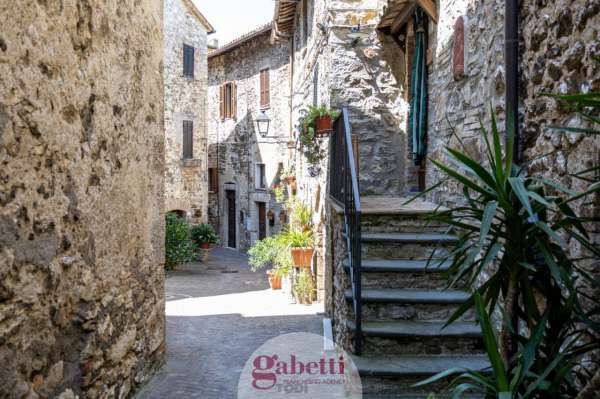 Foto Appartamento in vendita a Montecchio