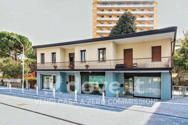 Foto Appartamento in vendita a Montegrotto Terme