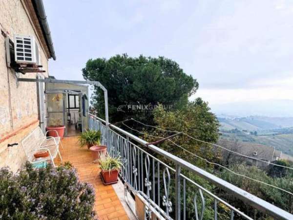 Foto Appartamento in vendita a Monteprandone - 4 locali 217mq