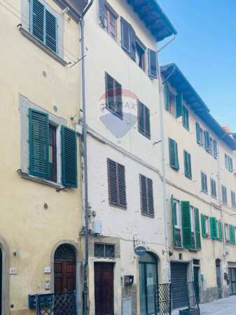 Foto Appartamento in vendita a Montevarchi