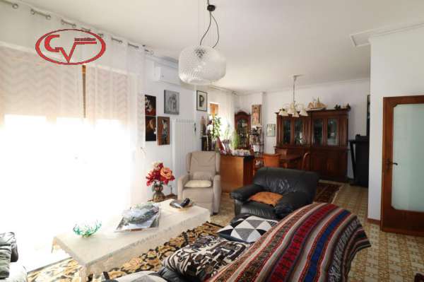 Foto Appartamento in vendita a Montevarchi