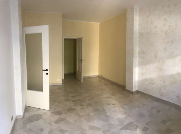 Foto Appartamento in Vendita a Monza via biancamano 2