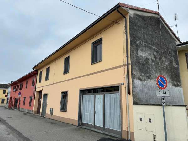Foto Appartamento in vendita a Mortara