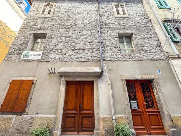 Foto Appartamento in vendita a Muggia