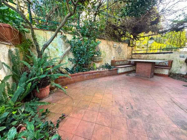 Foto Appartamento in vendita a Napoli
