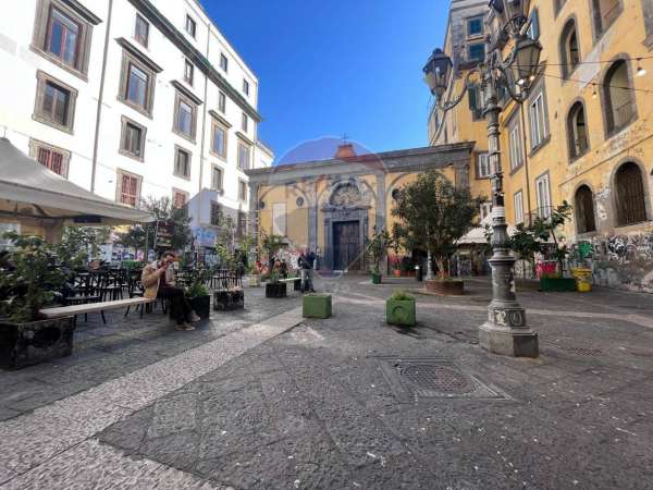 Foto Appartamento in vendita a Napoli