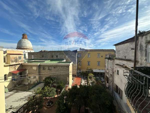 Foto Appartamento in vendita a Napoli