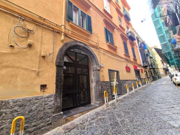Foto Appartamento in vendita a Napoli