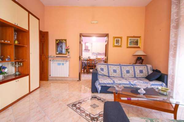 Foto Appartamento in vendita a Napoli