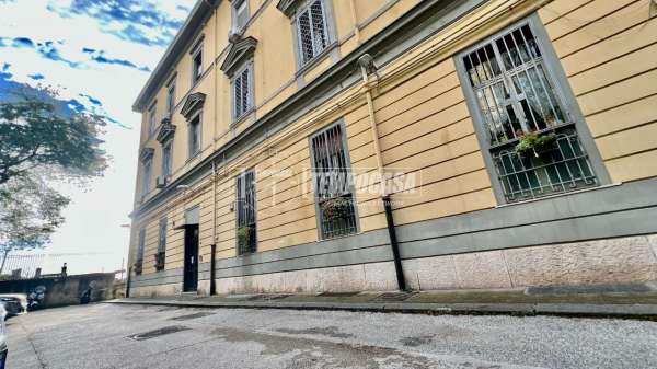 Foto Appartamento in vendita a Napoli