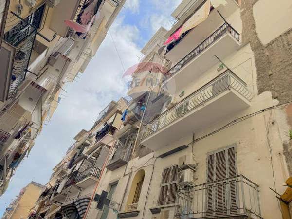 Foto Appartamento in vendita a Napoli