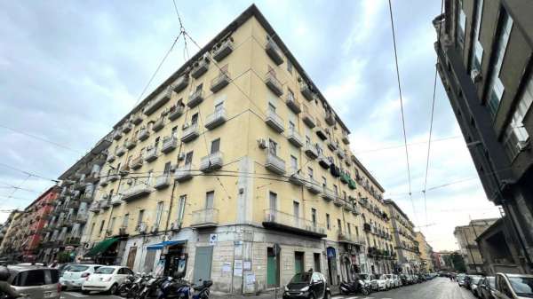 Foto Appartamento in vendita a Napoli
