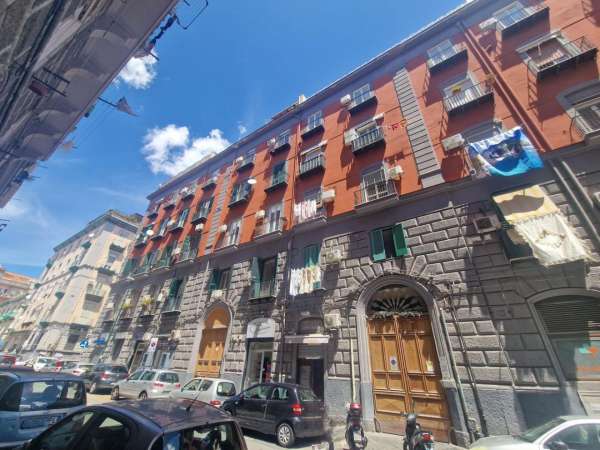 Foto Appartamento in vendita a Napoli