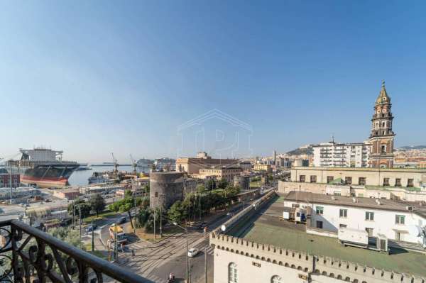Foto Appartamento in vendita a Napoli