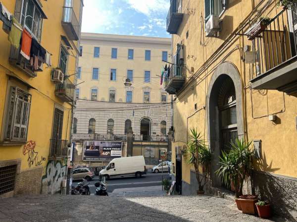Foto Appartamento in vendita a Napoli