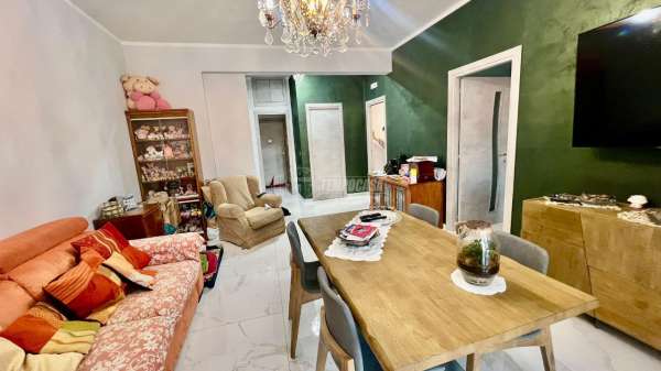 Foto Appartamento in vendita a Napoli