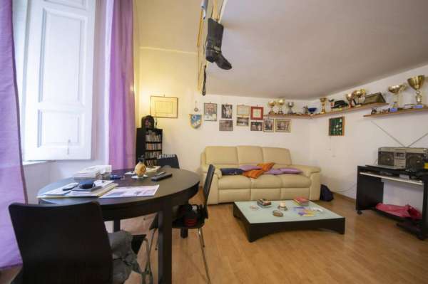Foto Appartamento in vendita a Napoli