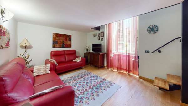 Foto Appartamento in vendita a Napoli