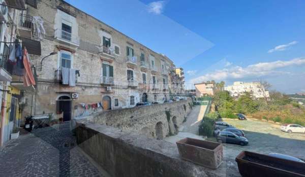 Foto Appartamento in vendita a Napoli