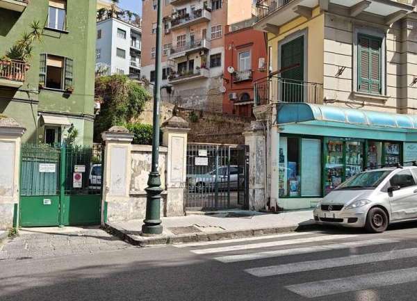 Foto Appartamento in vendita a Napoli