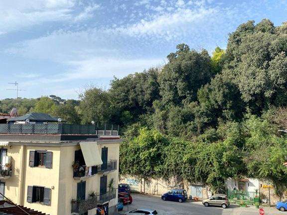 Foto Appartamento in vendita a Napoli