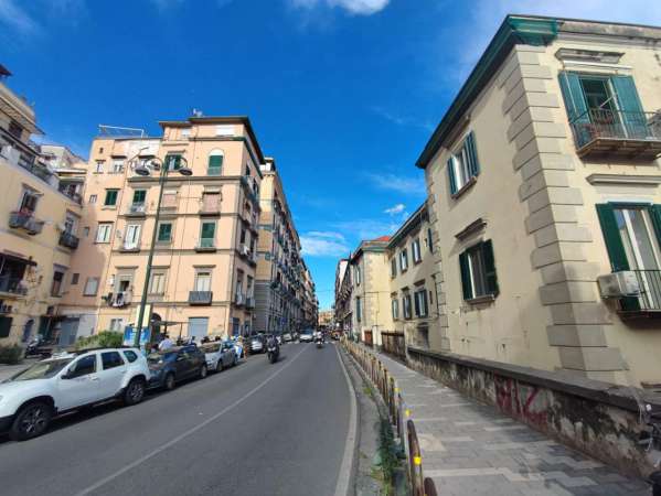 Foto Appartamento in vendita a Napoli