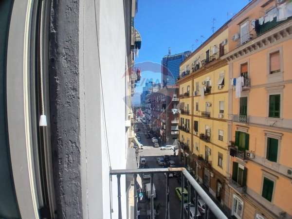 Foto Appartamento in vendita a Napoli