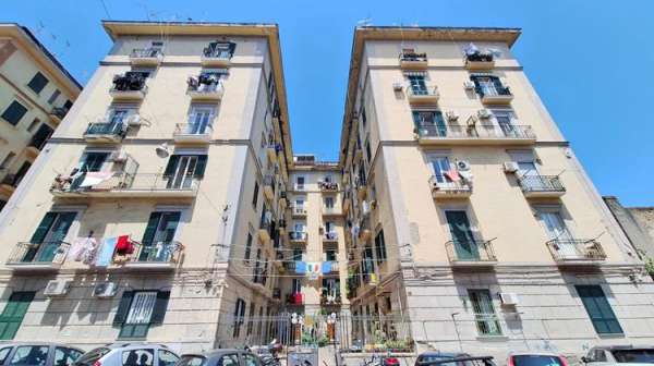 Foto Appartamento in vendita a Napoli